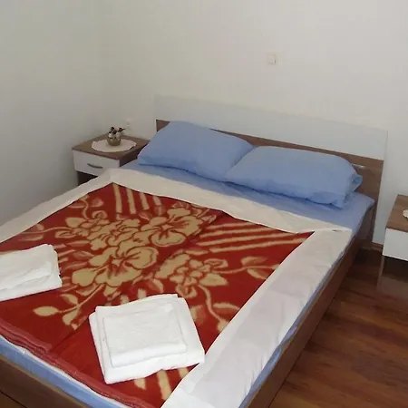 Apartments With A Swimming Pool Novi Vinodolski - 5479