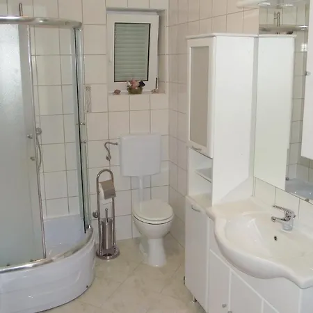 Apartments With A Swimming Pool Novi Vinodolski - 5479
