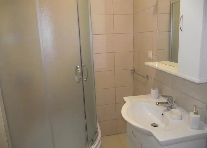 Апартаменты With Swimming Pool - 5479 Нови-Винодолски