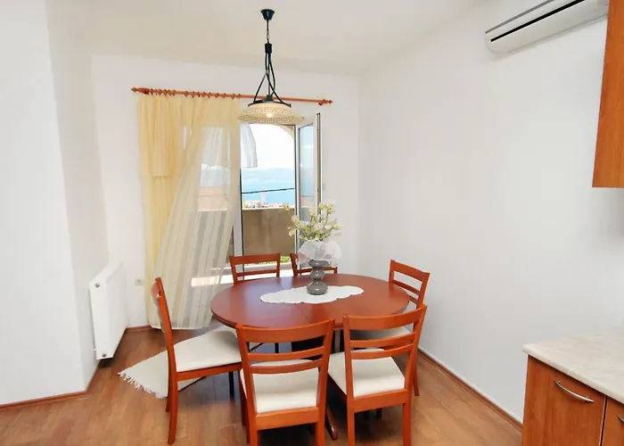 Апартаменты With Swimming Pool - 5479 Нови-Винодолски