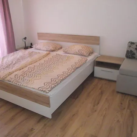 Apartman With Swimming Pool - 5479 *