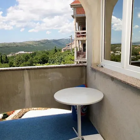 Apartman With Swimming Pool - 5479 *