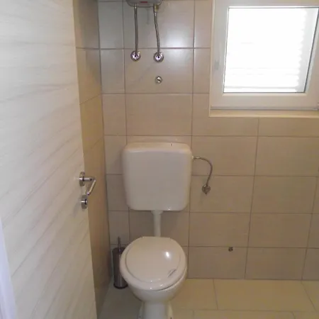 Apartman With Swimming Pool - 5479 *
