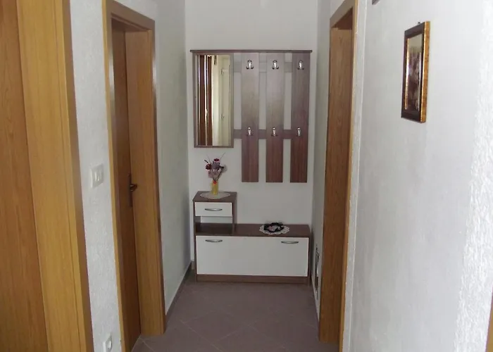 With Swimming Pool - 5479 * נובי ווינודולסקי