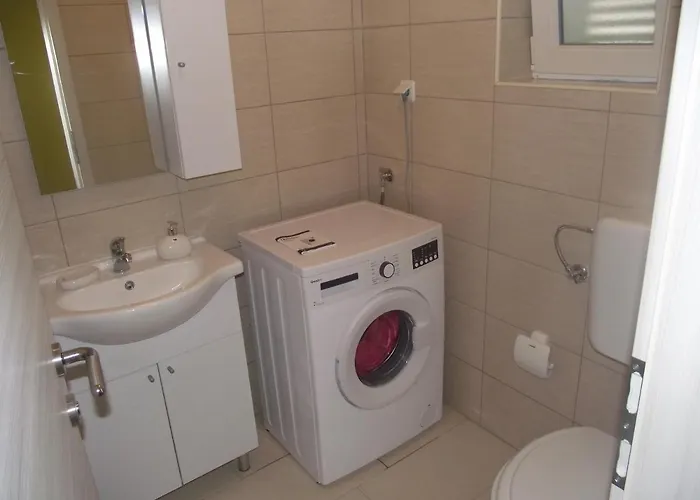 With Swimming Pool - 5479 נובי ווינודולסקי